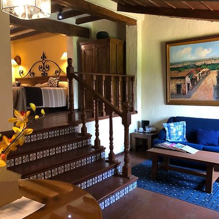 Villa San Jose Hotel & Suites Morelia Kültér fotó