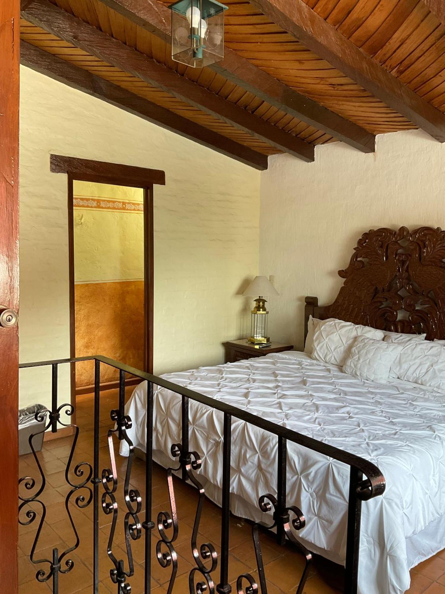 Villa San Jose Hotel & Suites Morelia Kültér fotó
