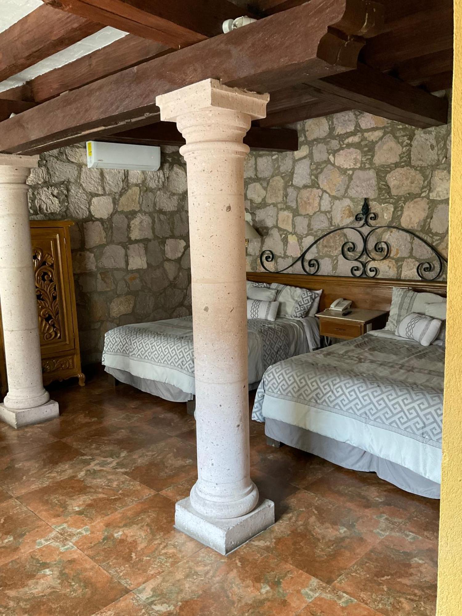 Villa San Jose Hotel & Suites Morelia Kültér fotó
